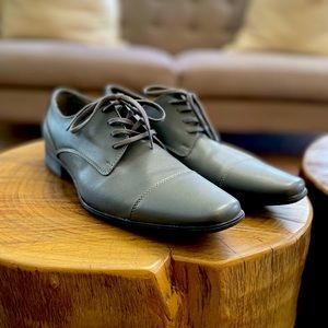 Mens dress shoe
